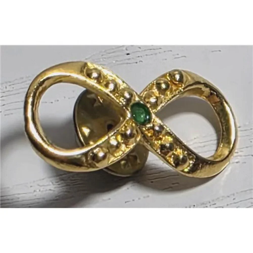 Hattie Carnegie Signed Gold-Tone Infinity Pin Green Stone 1 Inch Vintage